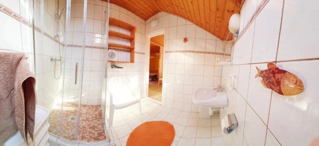 Anna Apartman