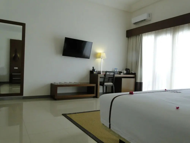 Iris Toubab Hotel