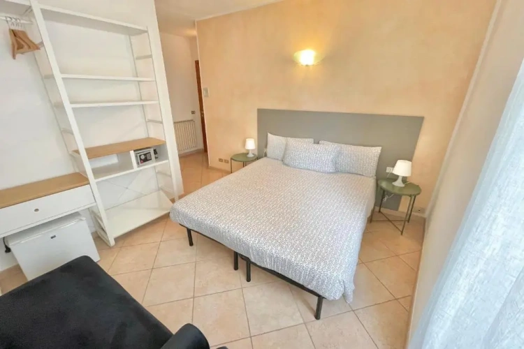 Standard Double room with city view