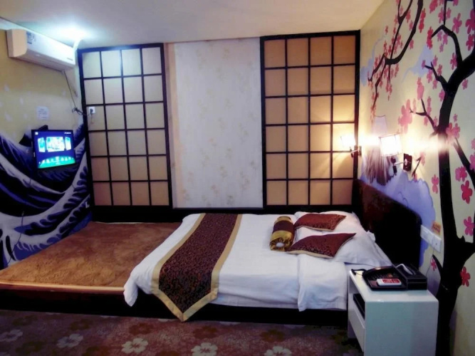 Suzhou Town Story Hotel