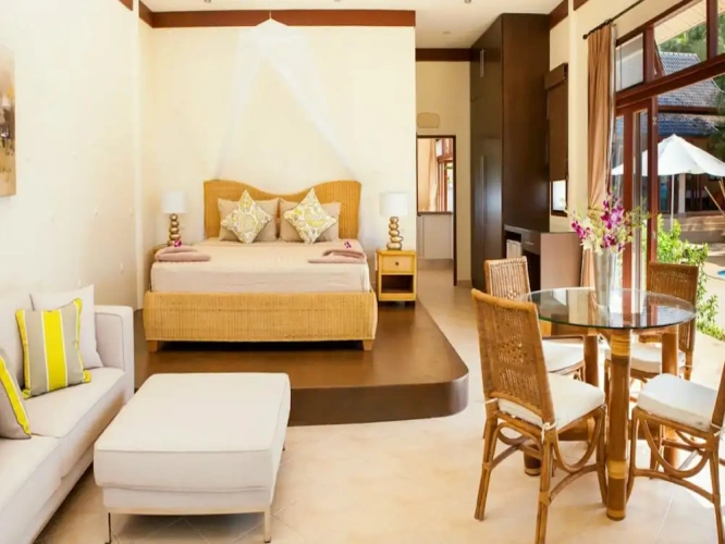 4 Bedrooms Villa
