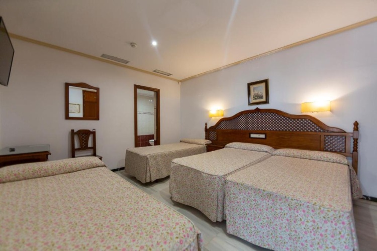 Standard Quadruple room