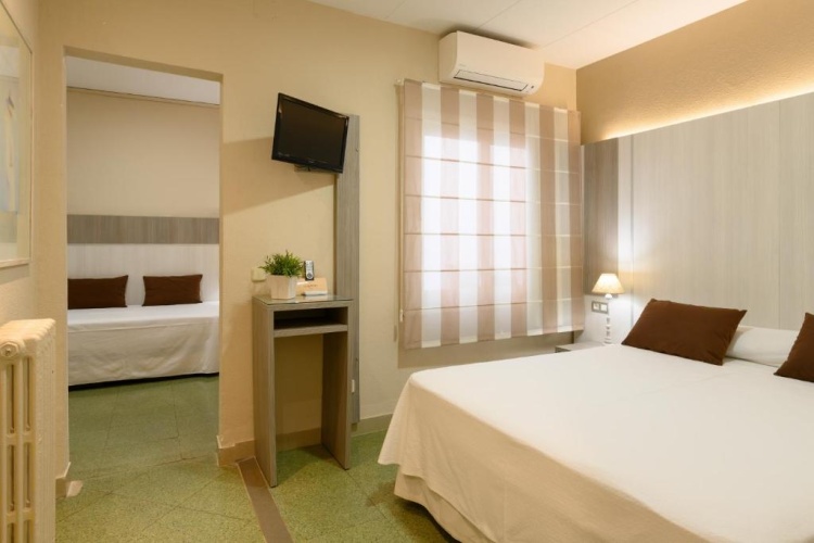 Classic Triple room