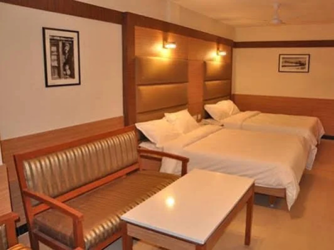 Hotel Sms Grand Inn