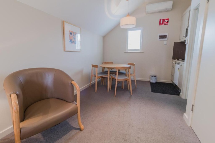 2 Bedrooms Studio