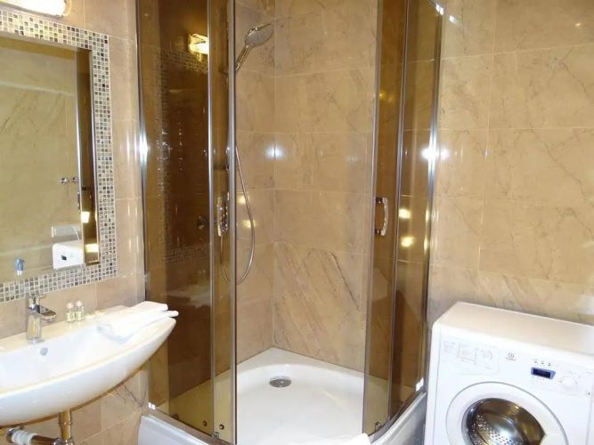 Apartlux Apartments