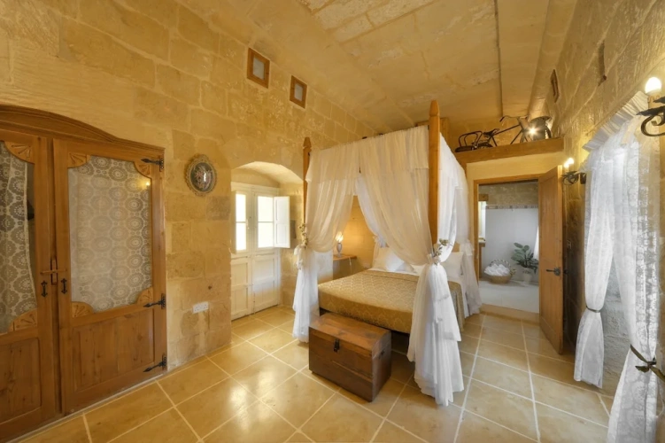 2 Bedrooms Villa with partial sea view