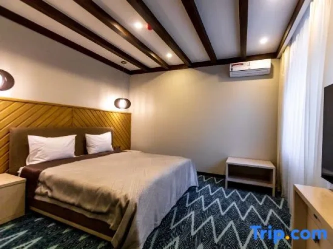 2 Bedrooms Villa