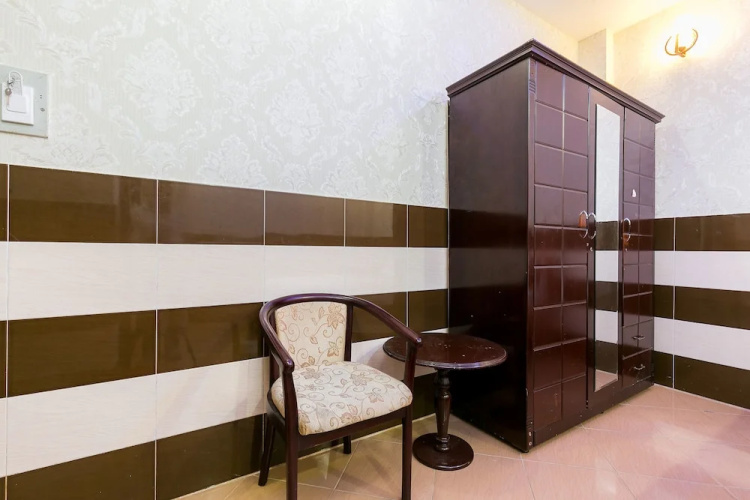 Binh Dung Hotel by OYO Rooms