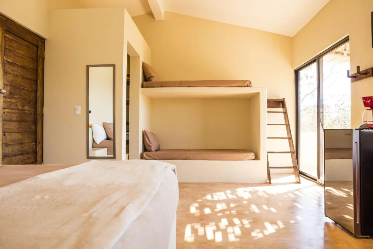 Casa Mono
