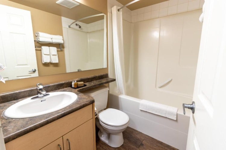 Deluxe Double Suite