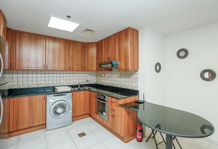 2 Bedrooms Apartment