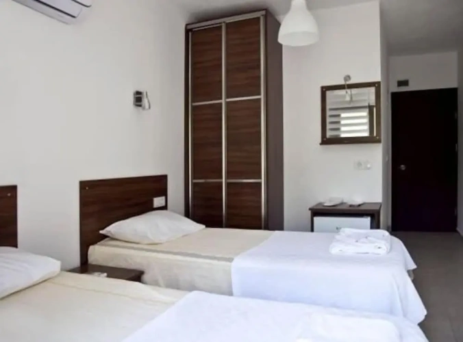 Standard Twin room with garden view