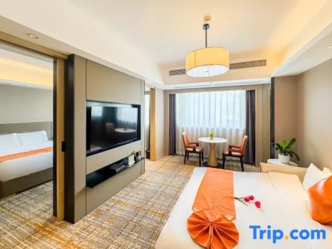 2 Bedrooms Family Suite with city view