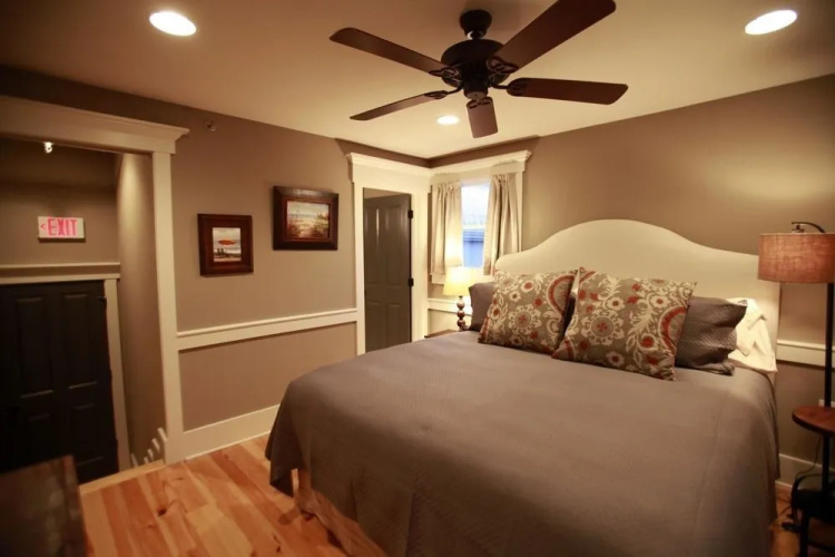 229 King Luxury Suites