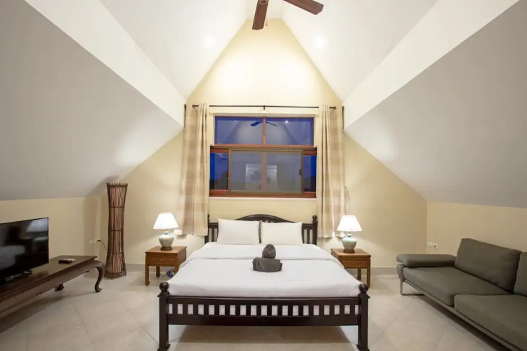Blissful Villa Felicity with Ample Space