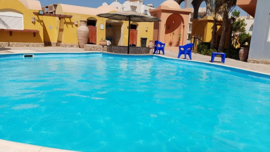 3 Bedrooms Apartment