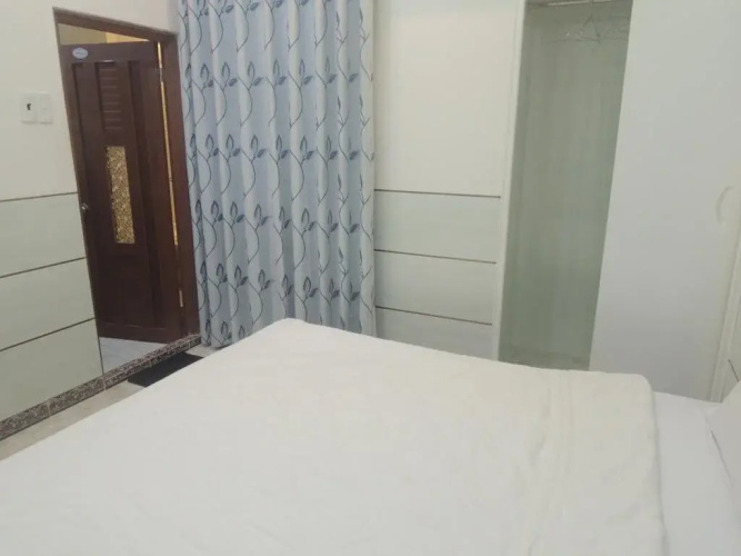 Happy Hotel