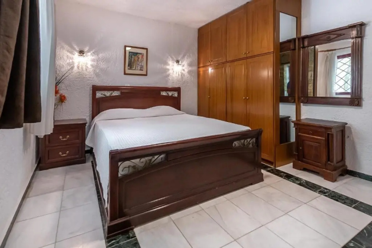 Maria Elena Villas III