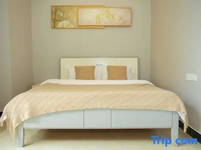 2 Bedrooms Suite with garden view
