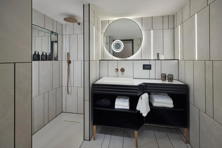 Cardo Brussels, Autograph Collection