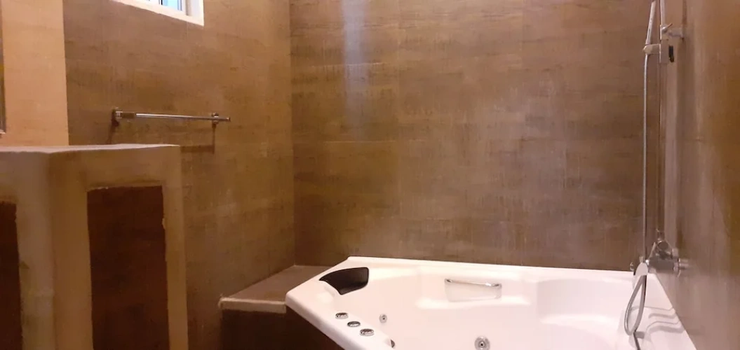 1 Bedroom Deluxe Double room with garden view