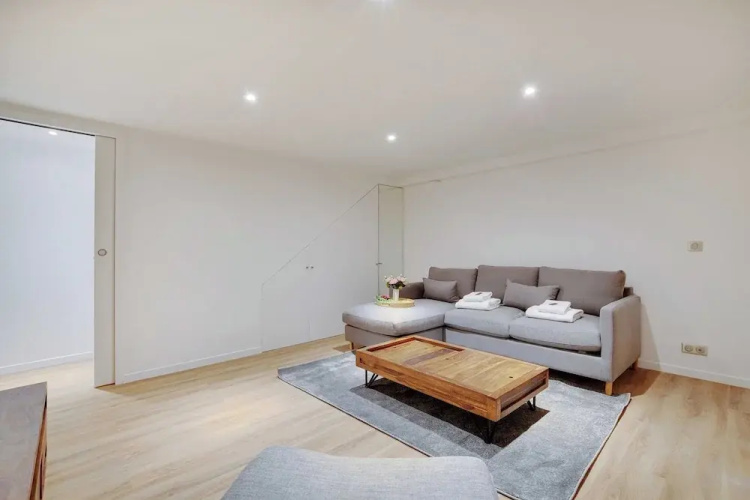 Spacious Apartment With 2 Rooms