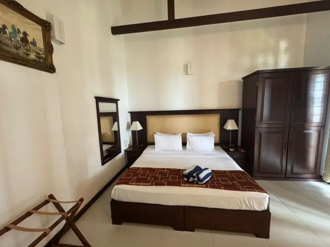 Scarlet White Resort