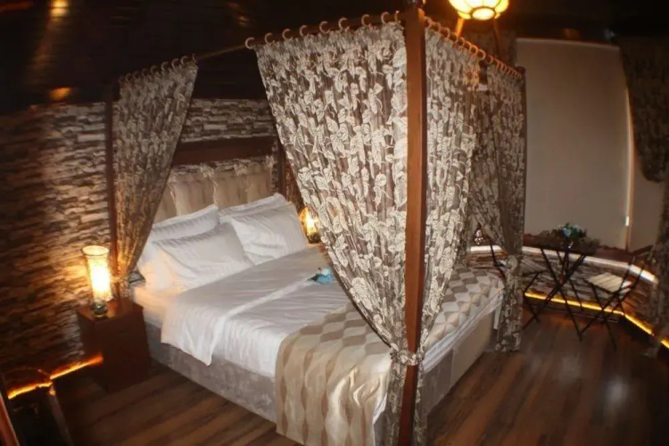 Deluxe Mavisu
