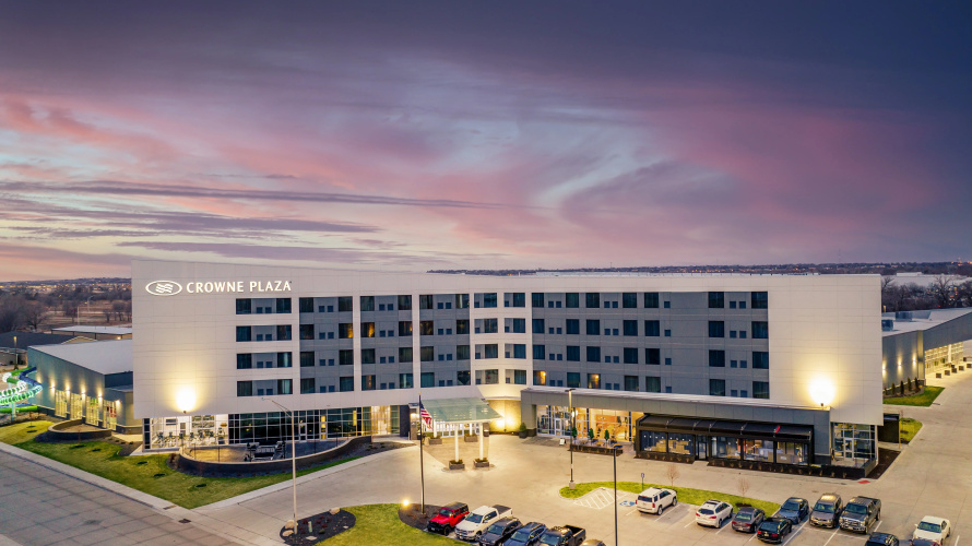 Crowne Plaza Kearney photo 33