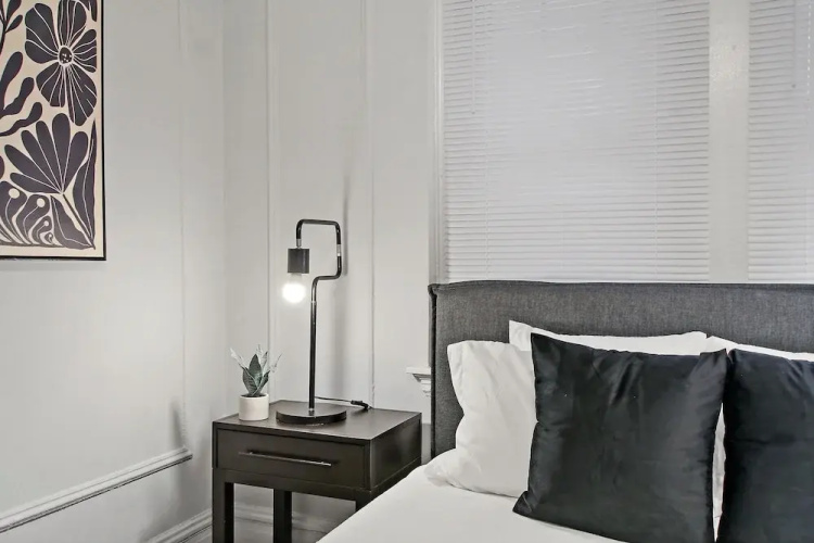 Studio Unit - Blackstone rep 1