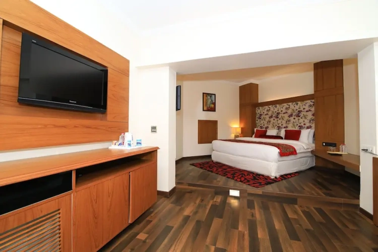 Deluxe Suite