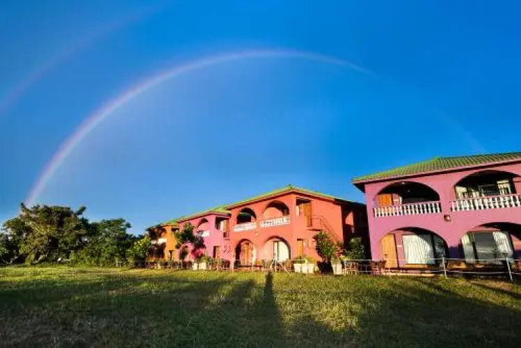 8 Villa Resort