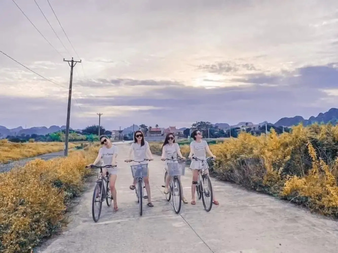 Tam Coc Banana Bungalow Over view