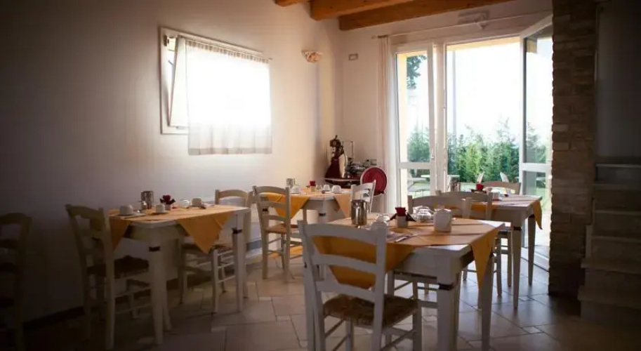 Ladino Room  Breakfast