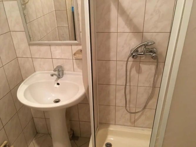 3 Bedrooms Apartment