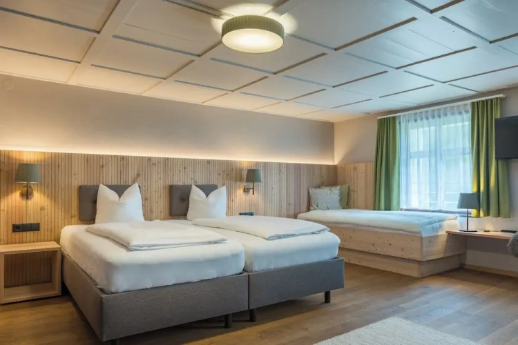 Classic Quadruple room