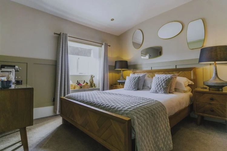 1 Bedroom Premium Double room with land view