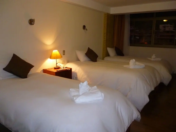 Standard Triple room