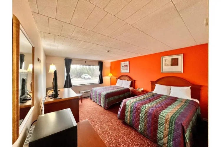 Lively Inn & Suites