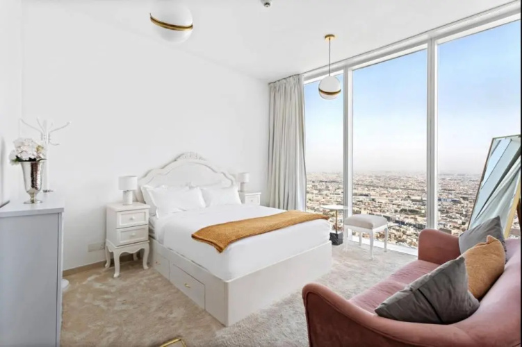 Elegant high-rise 1-Bdrm apartment w/ smart access