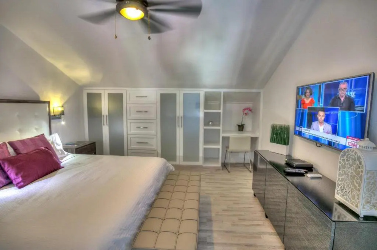 Chic Beach Apartment for Couples S-H203