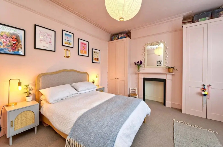 4 Bedroom House Barnes
