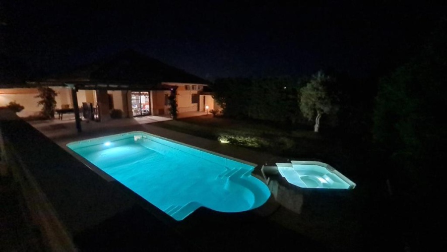 3 Bedrooms Villa