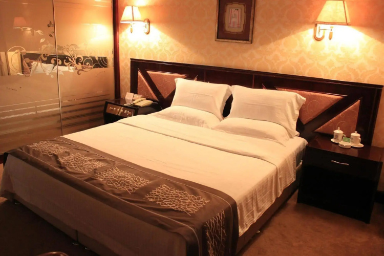 Qianshao Hotel Qingdao