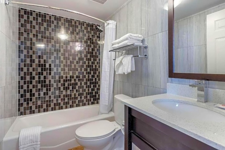Quadruple Suite