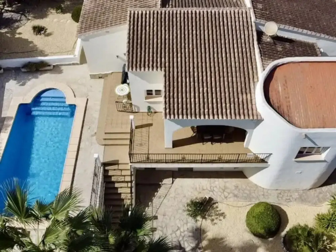 Three Bedroom Villa With Private Pool in Moraira