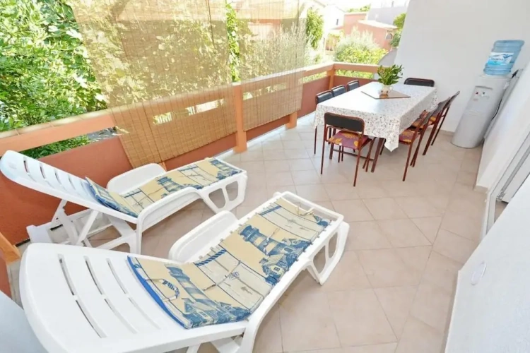Apartment with balcony