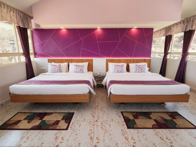 Standard Quintuple Penthouse room