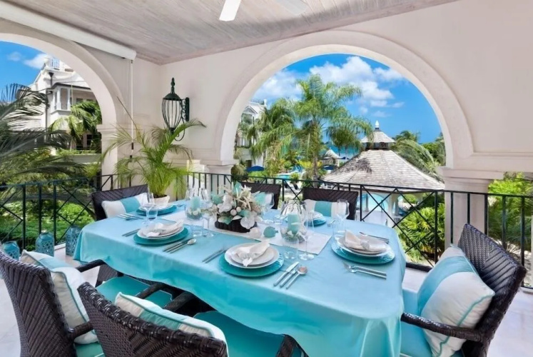 Schooner Bay 204